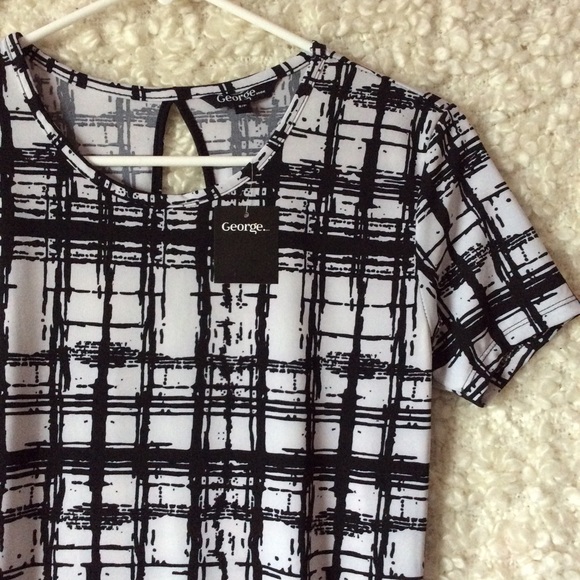 💥3 for $20💥 NWT geometrical pattern midi dress - Picture 3 of 7